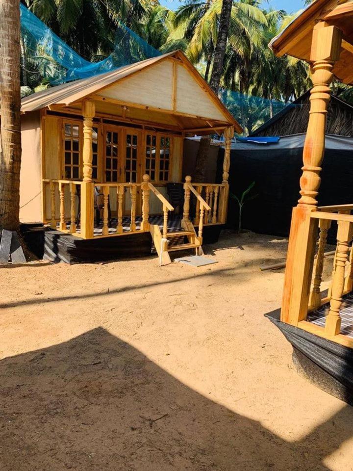 Sand And Woods Hotel *