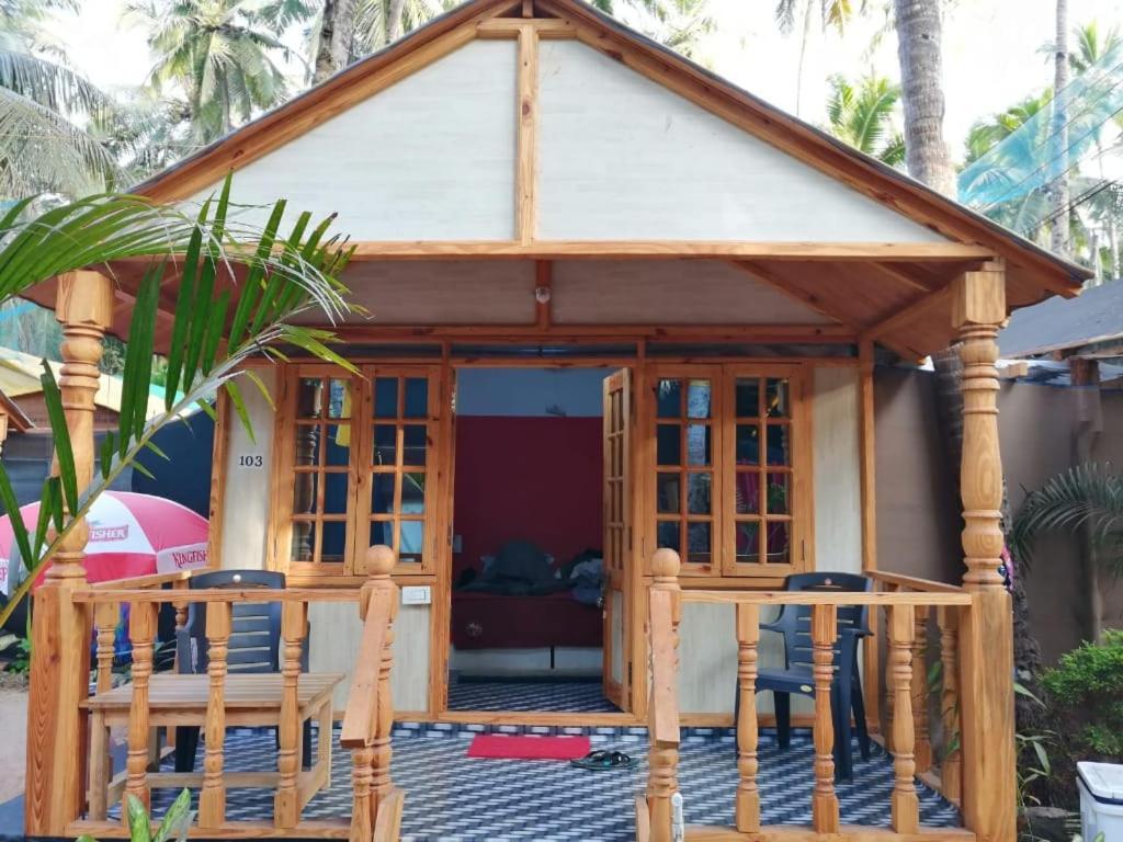 Sand And Woods Hotel *
